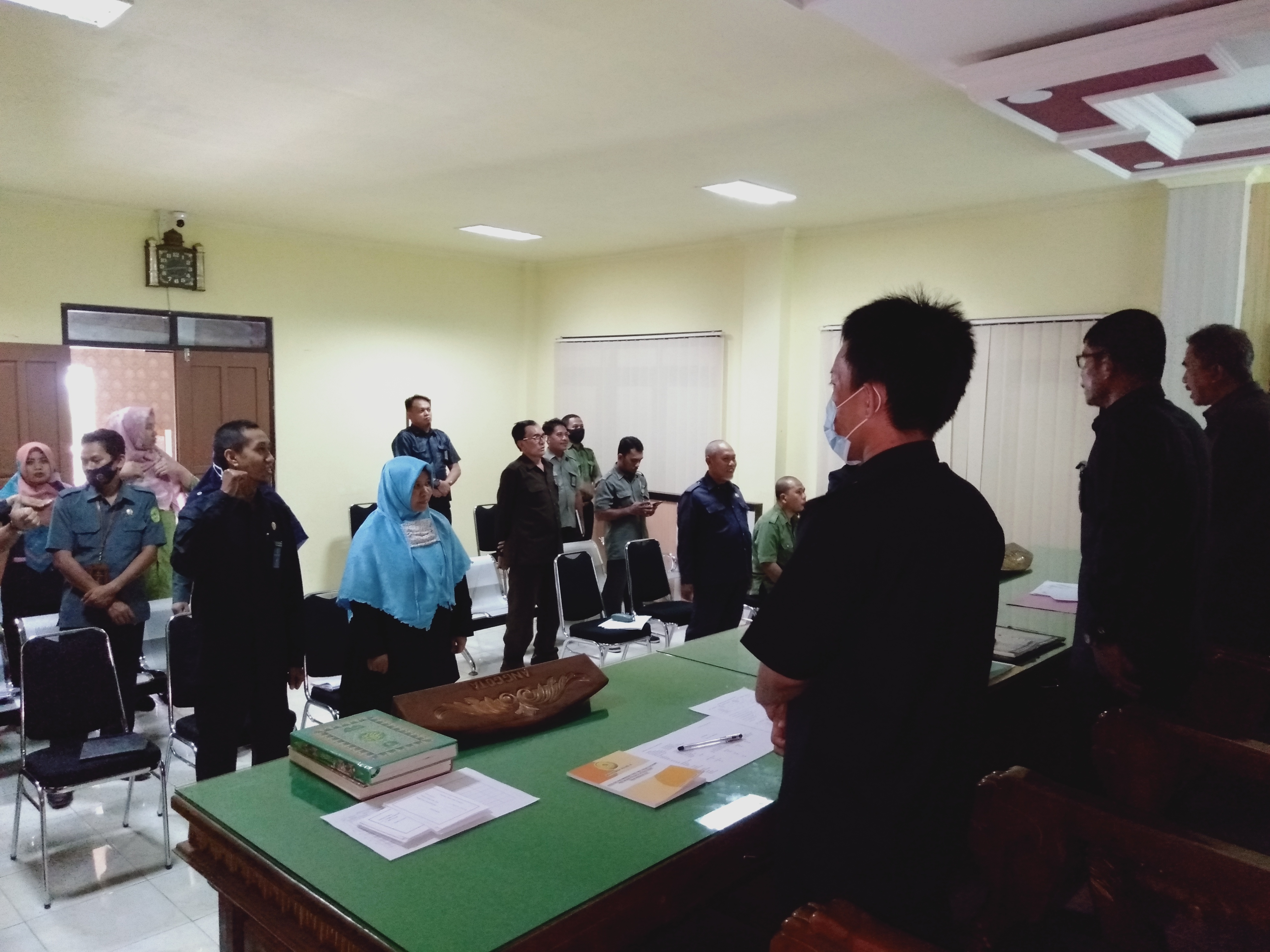 RAPAT PERDANA